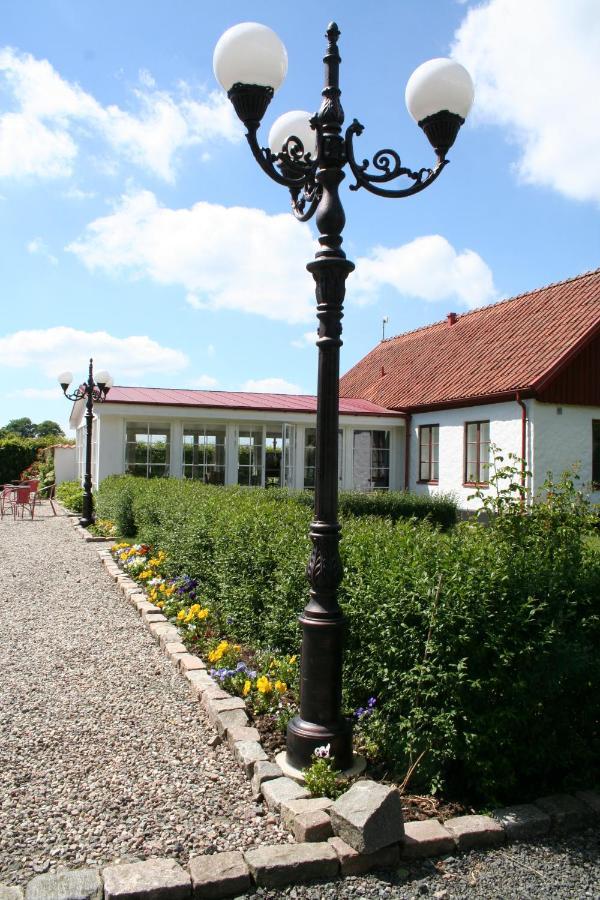 Bed and Breakfast Hoby Gard Borrby Экстерьер фото